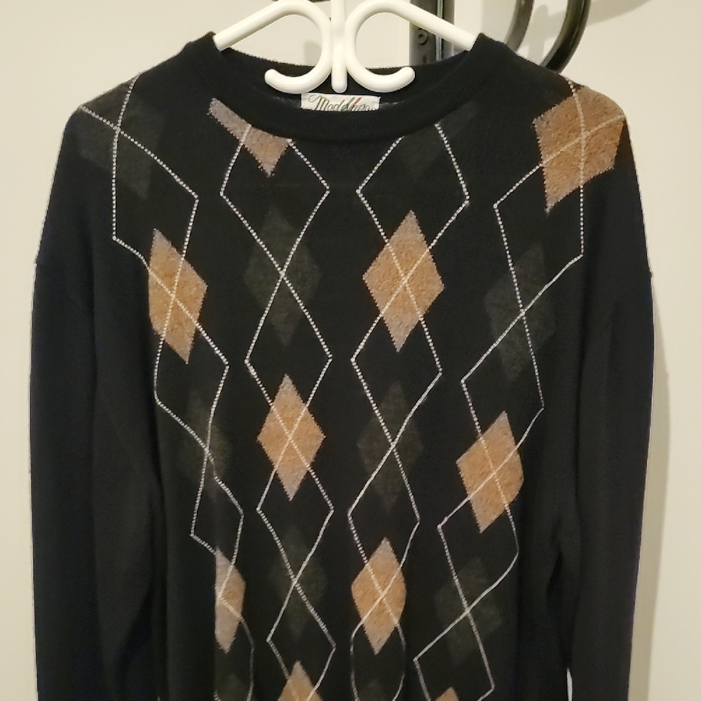 Elegant Argyle Crewneck Sweater - Black and Brown Made In ITALY
